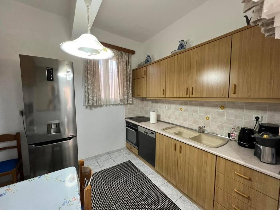 Local Apt Near City Lights 2 イラクリオン エクステリア 写真