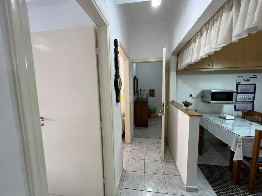 Local Apt Near City Lights 2 イラクリオン エクステリア 写真
